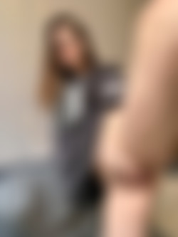 @karma_bae part2/Images/karma_bae-2020-08-12-691409140-I really like showing it off to you.jpg