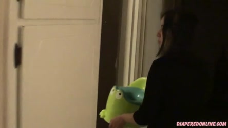 Diaperedonline - 2/Lucy_Lucy_Potty_Time.mp4